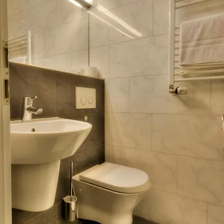 Landgasthof Hirsch レムスハルデン