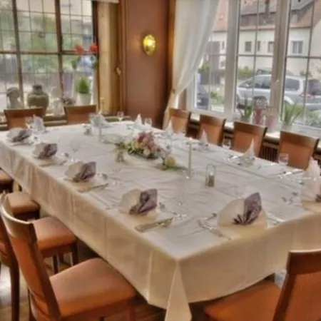 ホテル Landgasthof Hirsch 3*