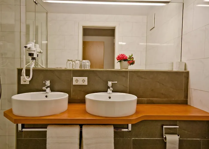 Landgasthof Hirsch מלון Remshalden